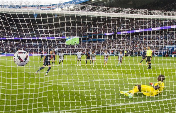 0 for Paris St Germain from the penalty spot