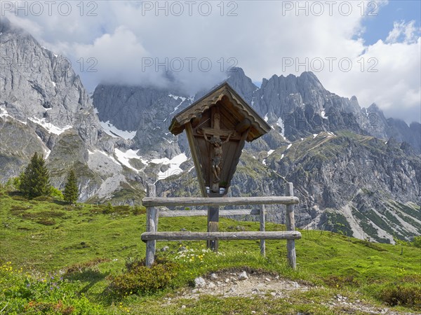 Way Cross in front of Hochkönig