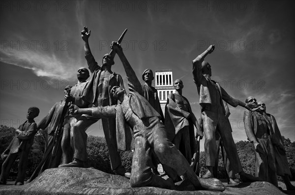 Memorial bell tower and group of figures by Fritz Cremer