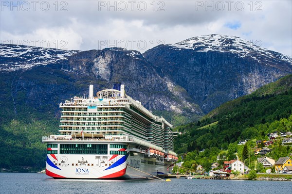 IONA PandO CRUISES