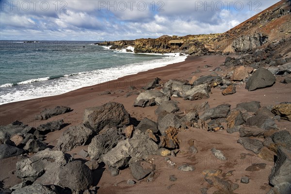 The red beach Playa del Verodal