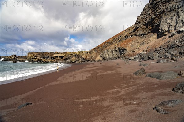 The red beach Playa del Verodal