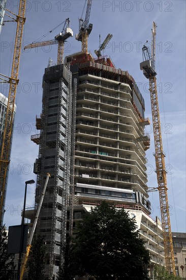 Major construction site in the banking district with the project name Four Frankfurt