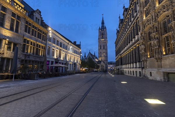 Evening atmosphere in the pedestrian zone