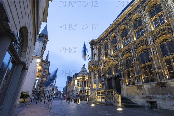 Evening atmosphere in the pedestrian zone