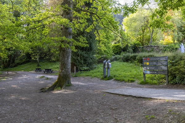 Footpath sign