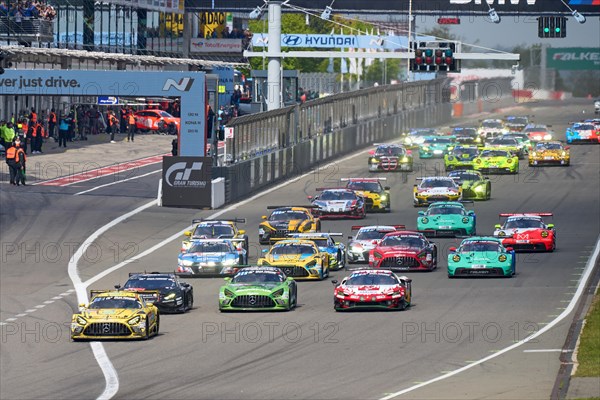 Start of the 24-hour race at the Nürburgring race track Nürburg