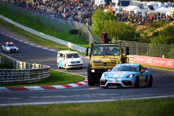 Track safety passes the Brünnchen section of the Nürburgring race track 24-hour race Nürburg