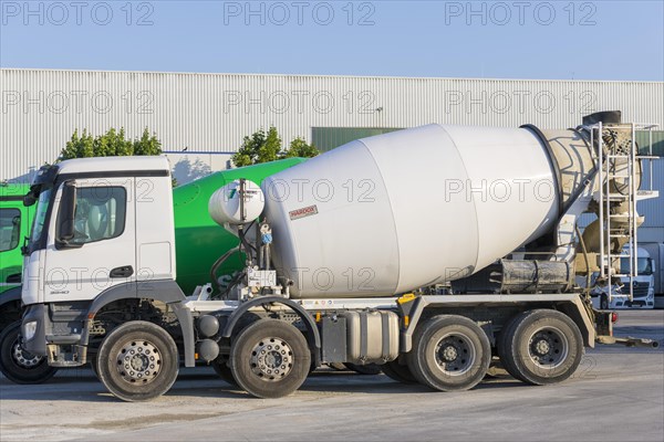 Concrete mixer