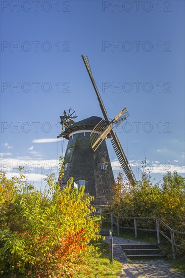 Ground smock mill