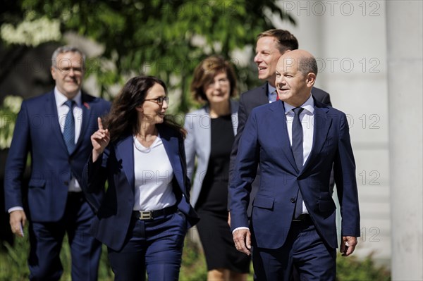 (l.t.r.) Jörg Dittrich, President of the German Confederation of Skilled Crafts, Yasmin Fahimi, Chairwoman of the German Trade Union Confederation, Marie Luise Wolf, President of the German Association of Energy and Water Industries, Kai Niebert, President of Deutscher Naturschutzring, and Olaf Scholz (SPD), Federal Chancellor, taken during a press statement after the Alliance for Transformation meeting in Berlin, 02.06.2023., Berlin, Germany, Europe