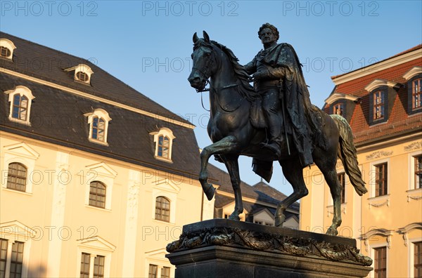 Carl August Monument