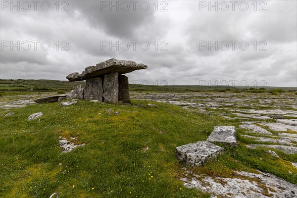 Poulnabrone Dolmen