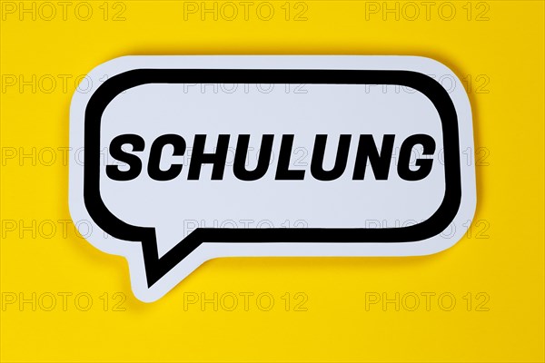 Training seminar course workshop learn education in speech bubble communication business concept in Stuttgart