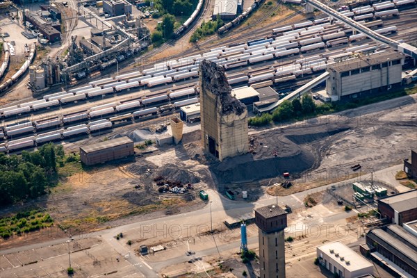 Deconstruction of shaft 7 winding tower of the former Auguste Victoria mine in Marl. North Rhine-Westphalia