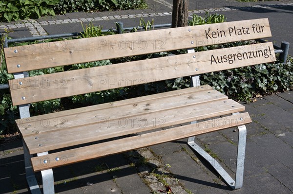 Bench with inscription Kein Platz fuer Ausgrenzung