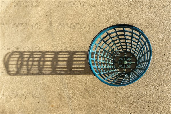 Plastic Golf Range Basket with Shadow