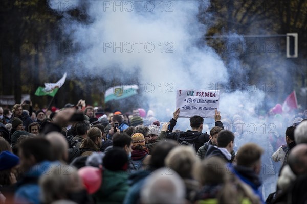 Demonstrators protest against the reform of the infection protection law