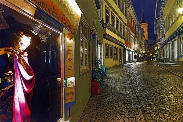 Mechanical Theatre with half-timbered houses of the Kraemerbruecke and the Aegidienkirche in the evening