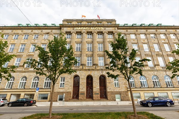 Headquarters of the shipping company Hapag-Lloyd with logo in Hamburg