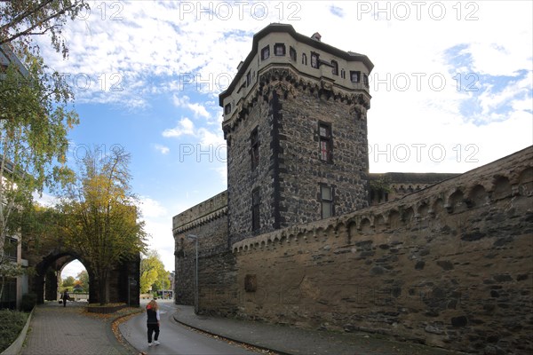 Historic town castle with Koblenz Gate and town fortifications