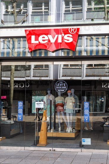 Shop Levi's brand with logo retail on Koenigstrasse in Stuttgart