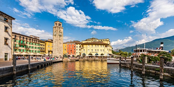 Town tower Torre Apponale at the Piazza 3 Novembre