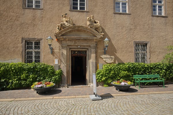 Portal with figures from the historic Schreiber House and Museum of Natural History