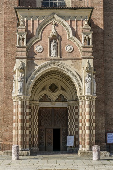 Side portal with Gothic porch
