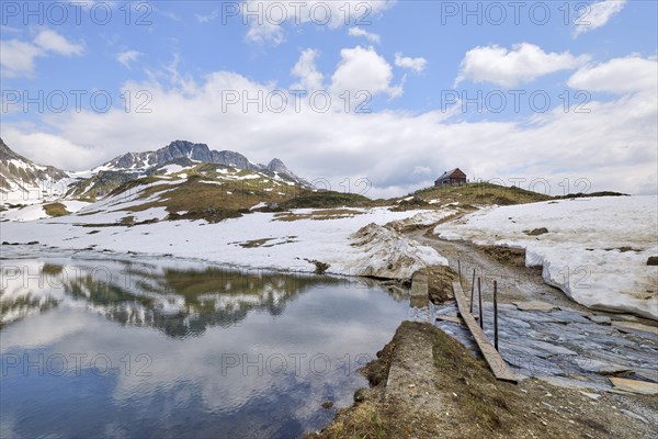 Zaunersee with view to Franz-Fischer-Huette