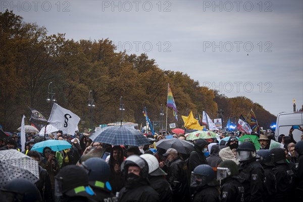 Demonstrators protest against the reform of the infection protection law