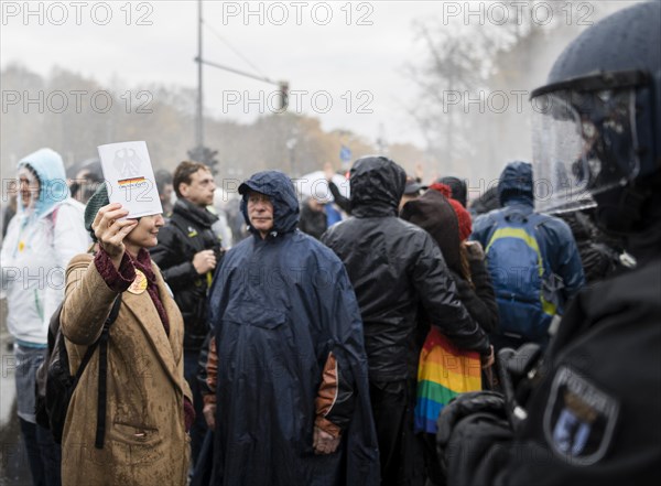 Demonstrators protest against the reform of the infection protection law