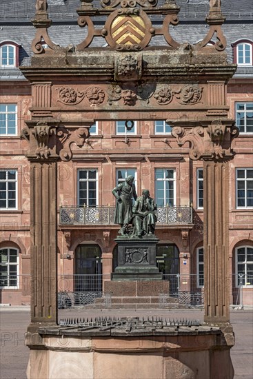 Monument Brothers Jakob and Wilhelm Grimm