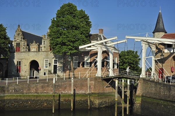 Drawbridge and the Noordhavenpoort at the old harbour in Zierikzee