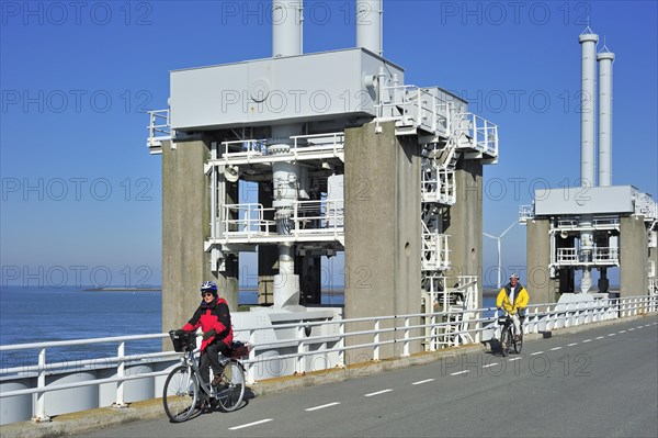 Storm flood barrier