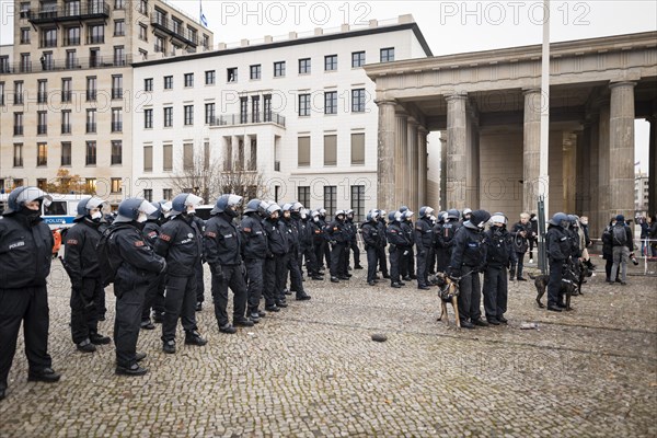 Demonstrators protest against the reform of the infection protection law