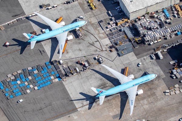 Boeing 777-F aircraft of Korean Air at Los Angeles Airport