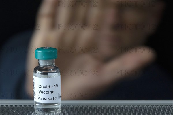 Covid 19 vaccine. Vaccination opponents.