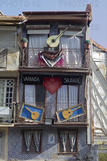 Dilapidated house with fado bar