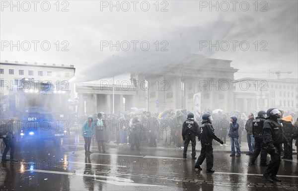 Demonstrators protest against the reform of the infection protection law