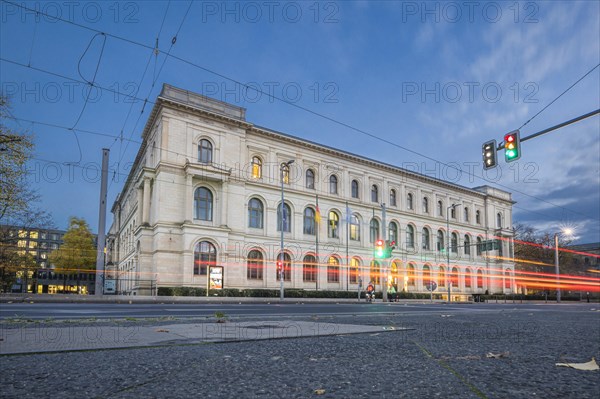 Exterior photograph of the Federal Ministry of Transport and Digital Infrastructure