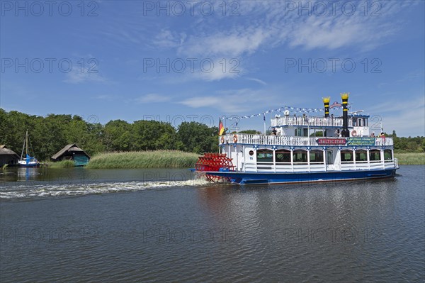 Paddle steamer Baltic Star leaves the harbour