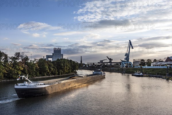 Neuss-Duesseldorf ports