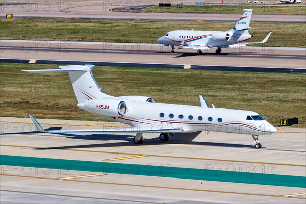 Gulfstream and Dassault Falcon private jets aircraft at Dallas Love Field