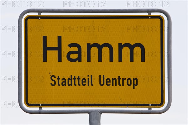 Place-name sign of Hamm Uentrop