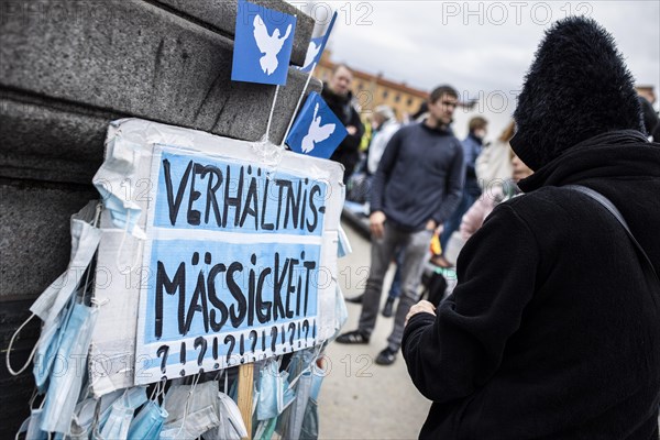 Demonstrators protest against the reform of the infection protection law