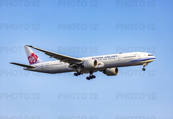 China Airlines Boeing 777-300ER on approach