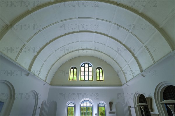 Interior of the mourning hall of the New Jewish Cemetery