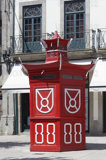 Historical kiosk with pagoda roof