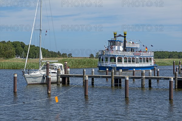 Paddle steamer Baltic Star arrives